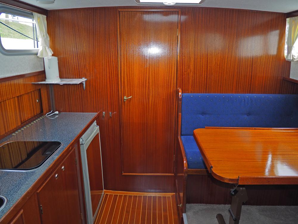 Cabin en avant, H&eacute;bergements